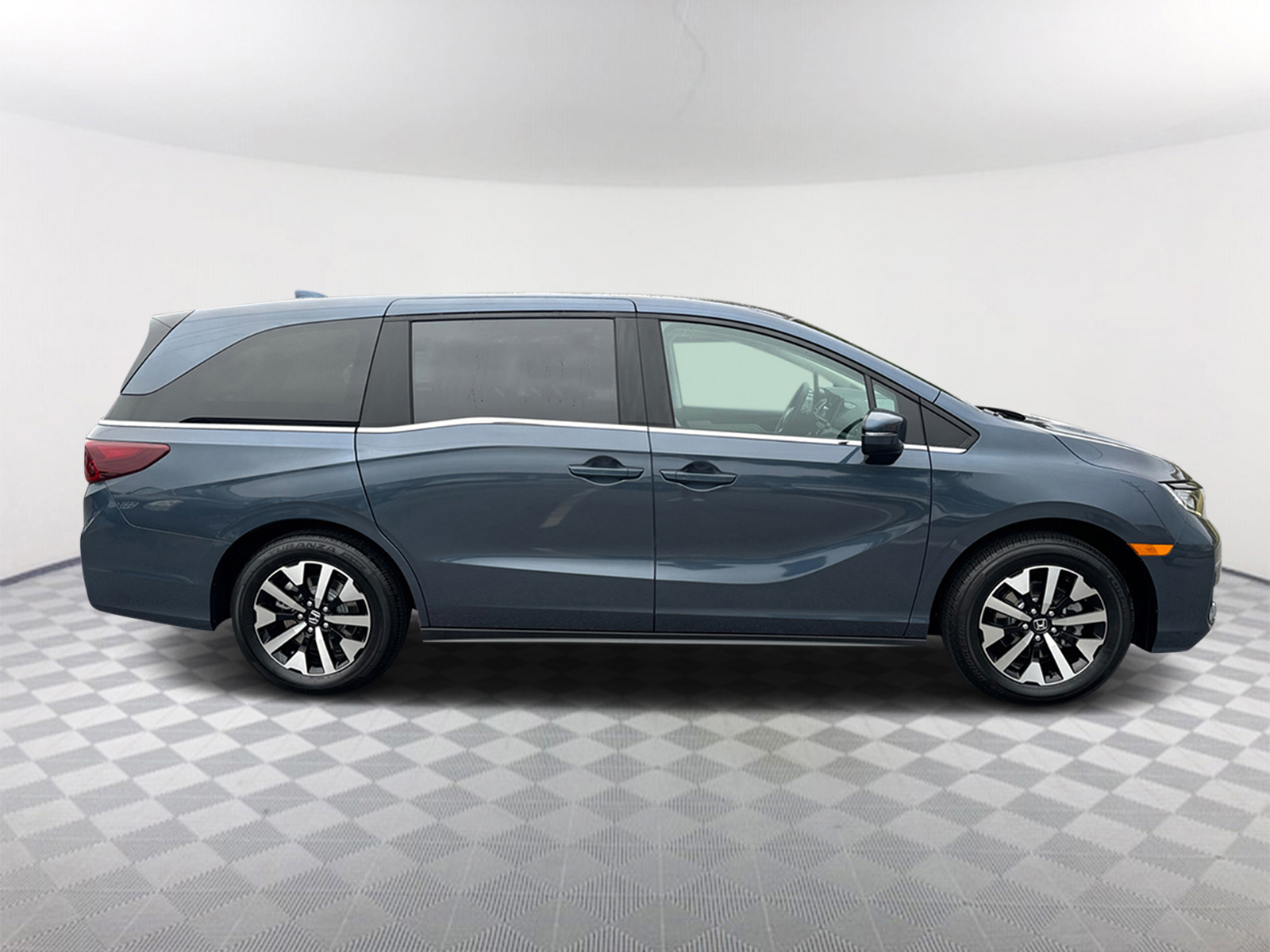 2025 Honda Odyssey EX-L 8