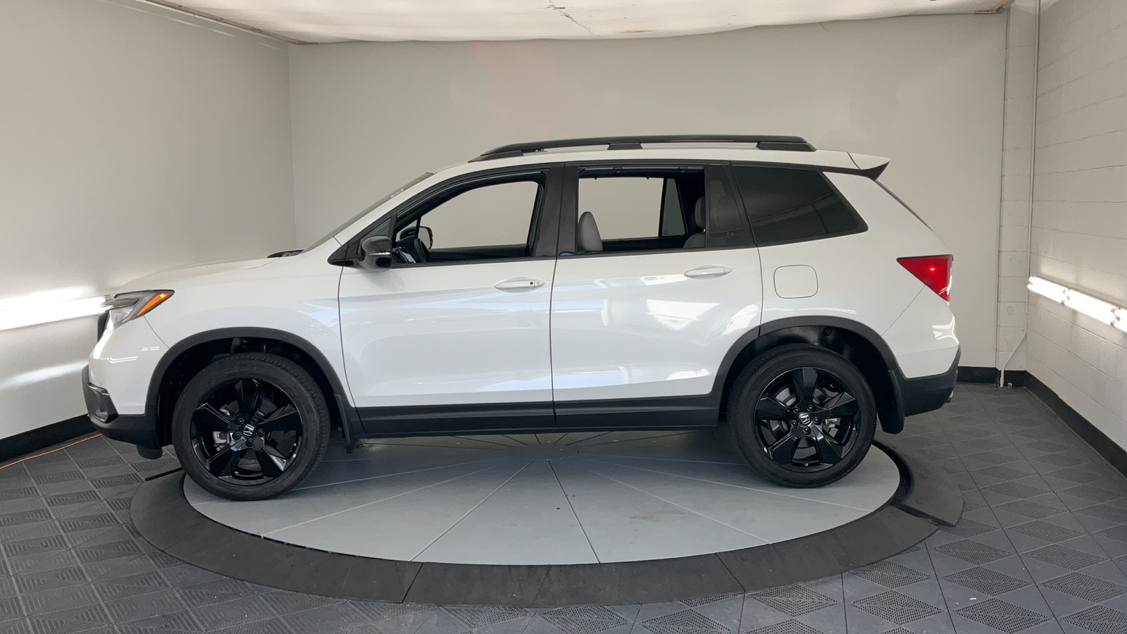 2021 Honda Passport Elite 9