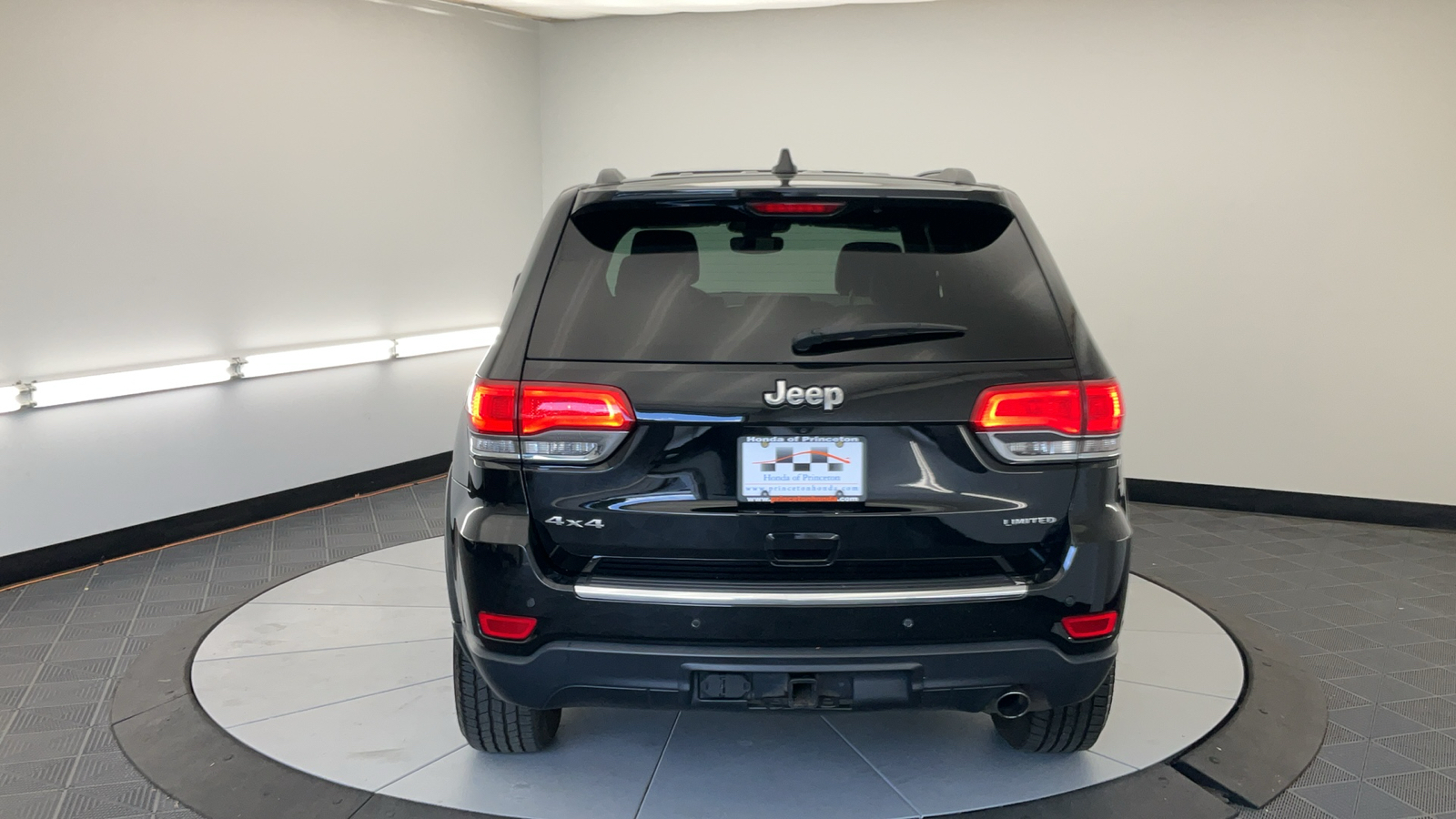 2017 Jeep Grand Cherokee Limited 10