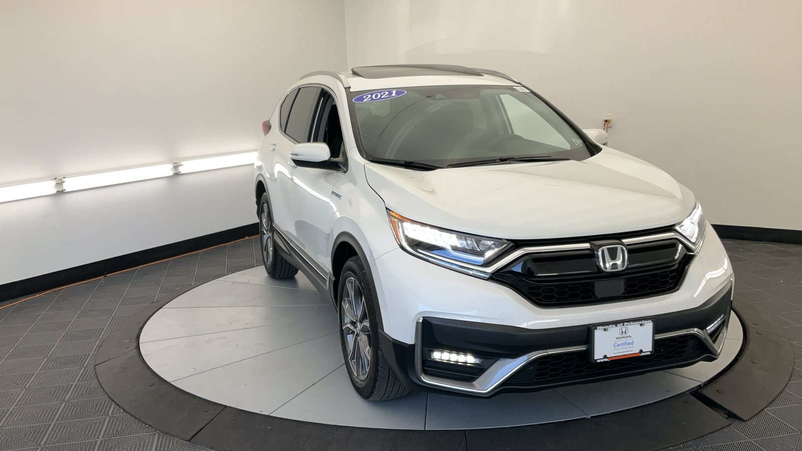 2021 Honda CR-V Hybrid Touring 1