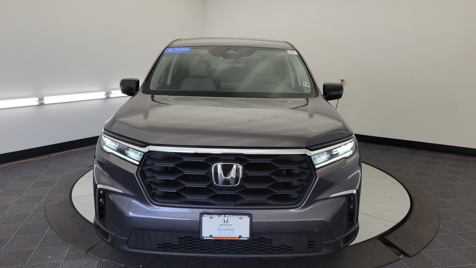 2023 Honda Pilot LX 8