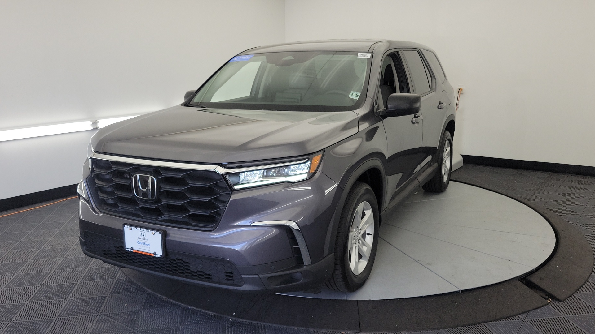 2023 Honda Pilot LX 9