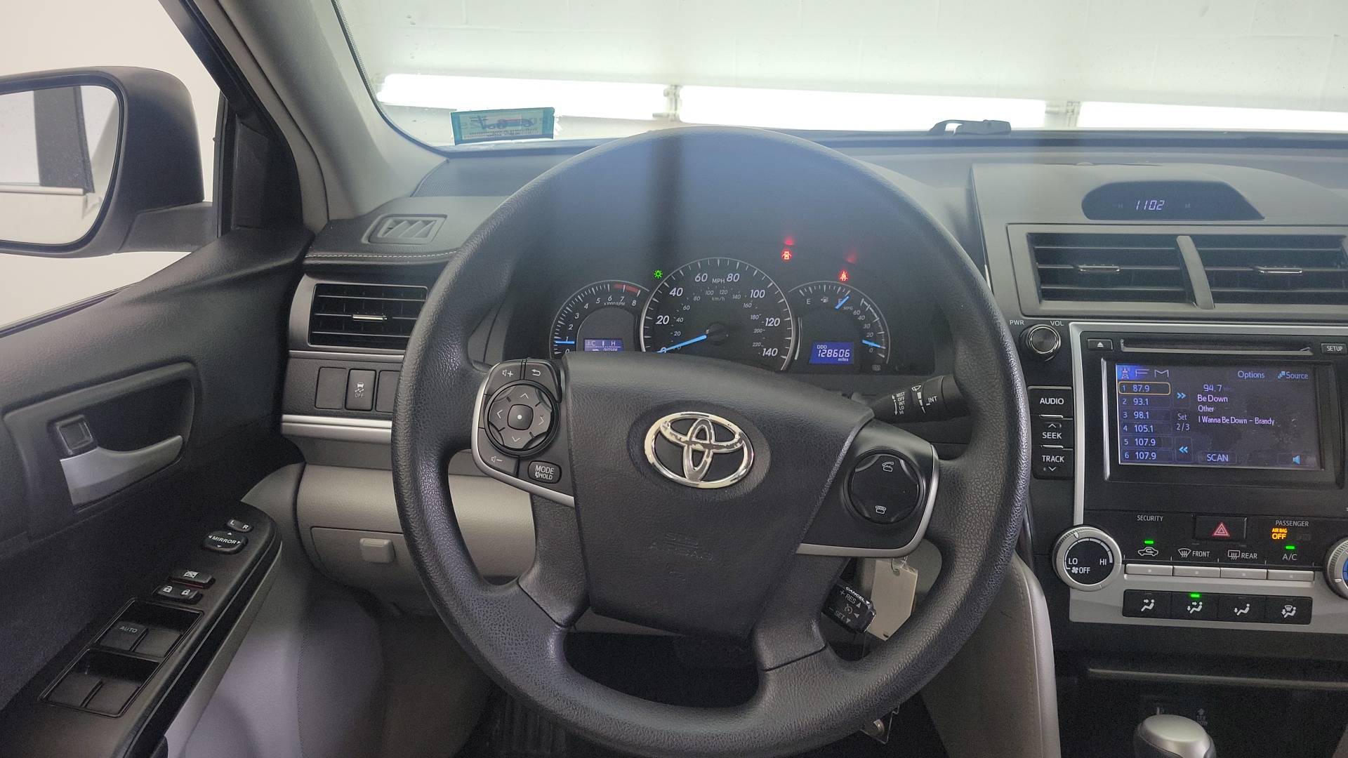 2012 Toyota Camry LE 4