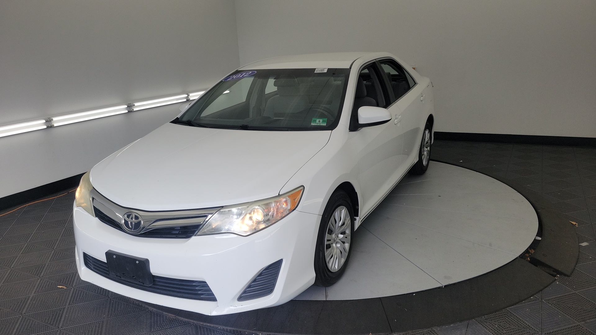 2012 Toyota Camry LE 6