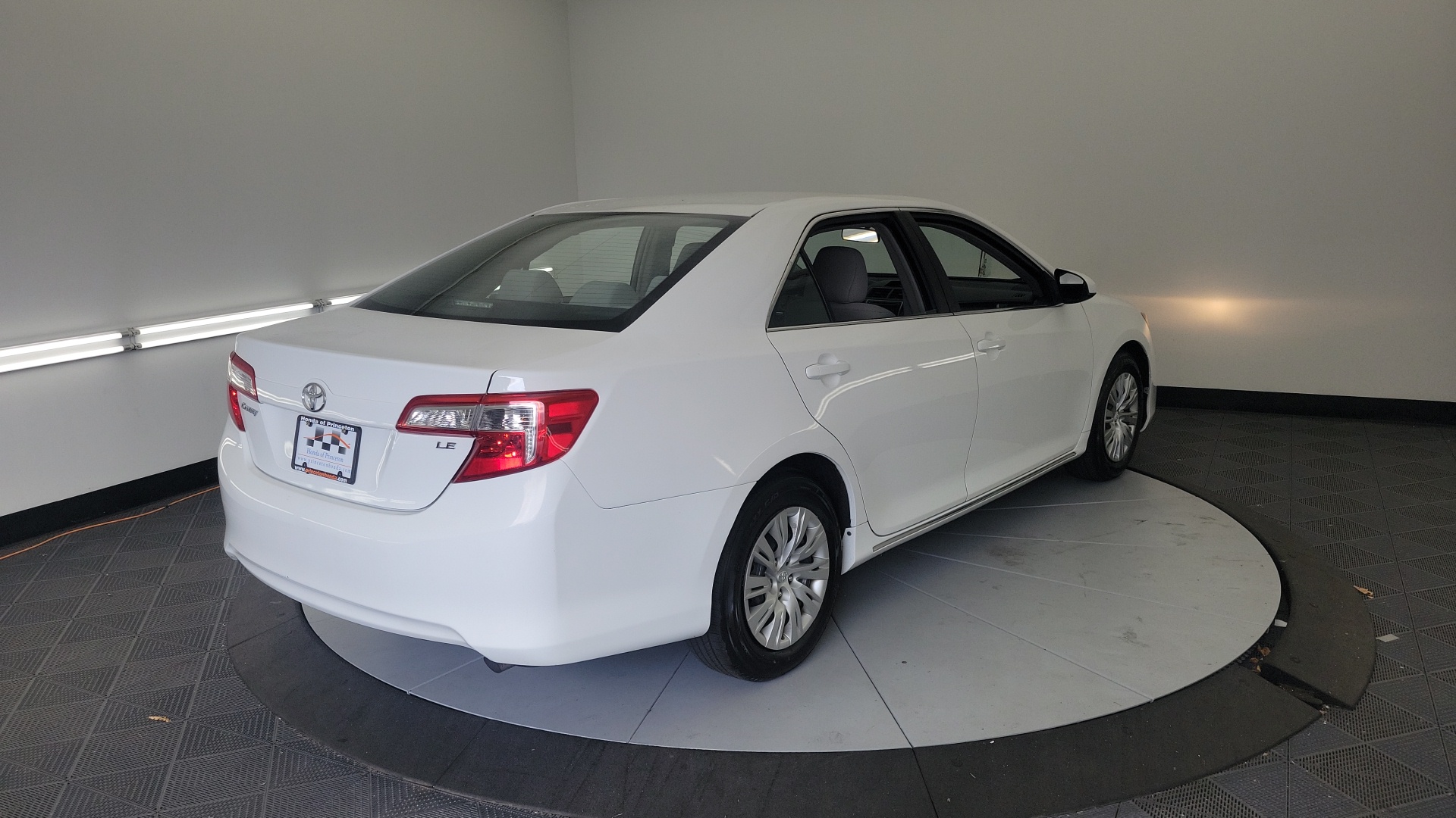 2012 Toyota Camry LE 10