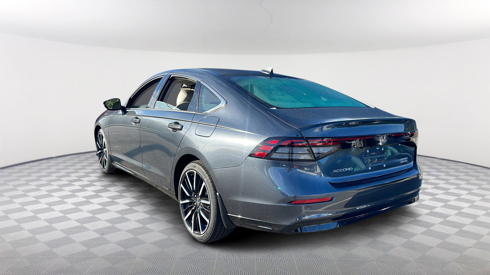 2024 Honda Accord Hybrid Touring 5