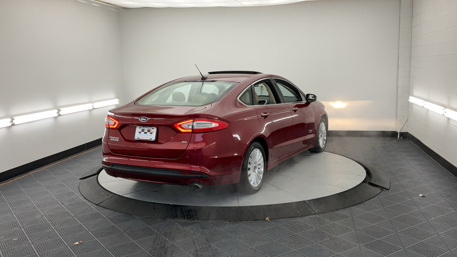 2014 Ford Fusion Energi SE Luxury 12