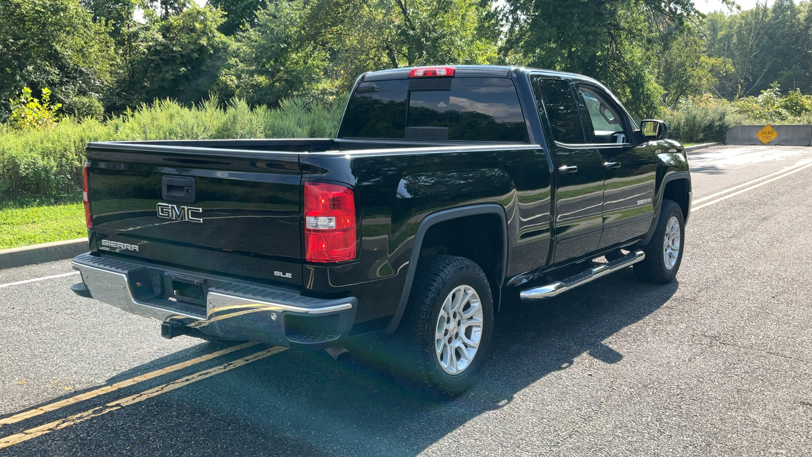 2016 GMC Sierra 1500 SLE 11