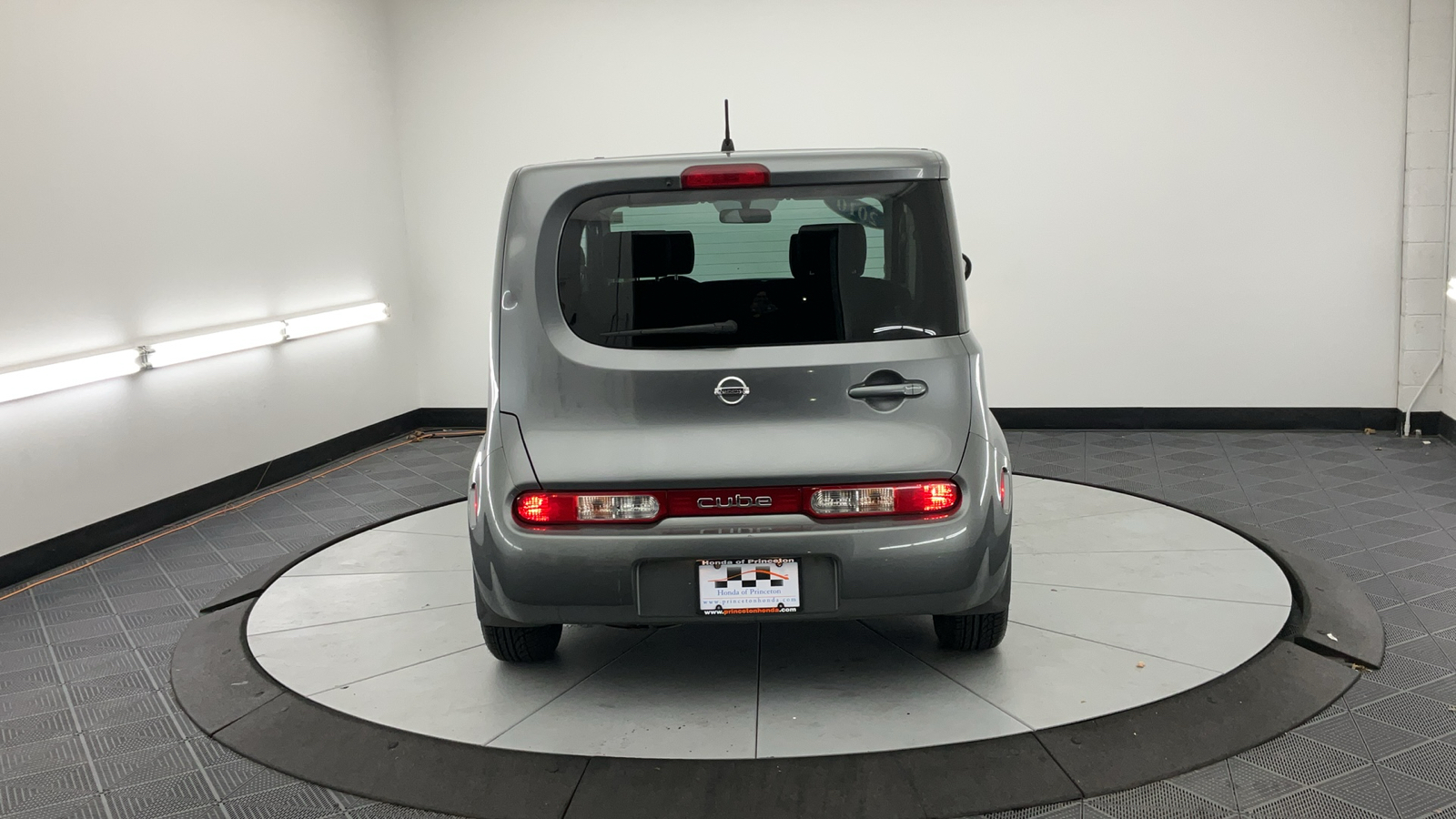 2010 Nissan Cube 1.8 S 10