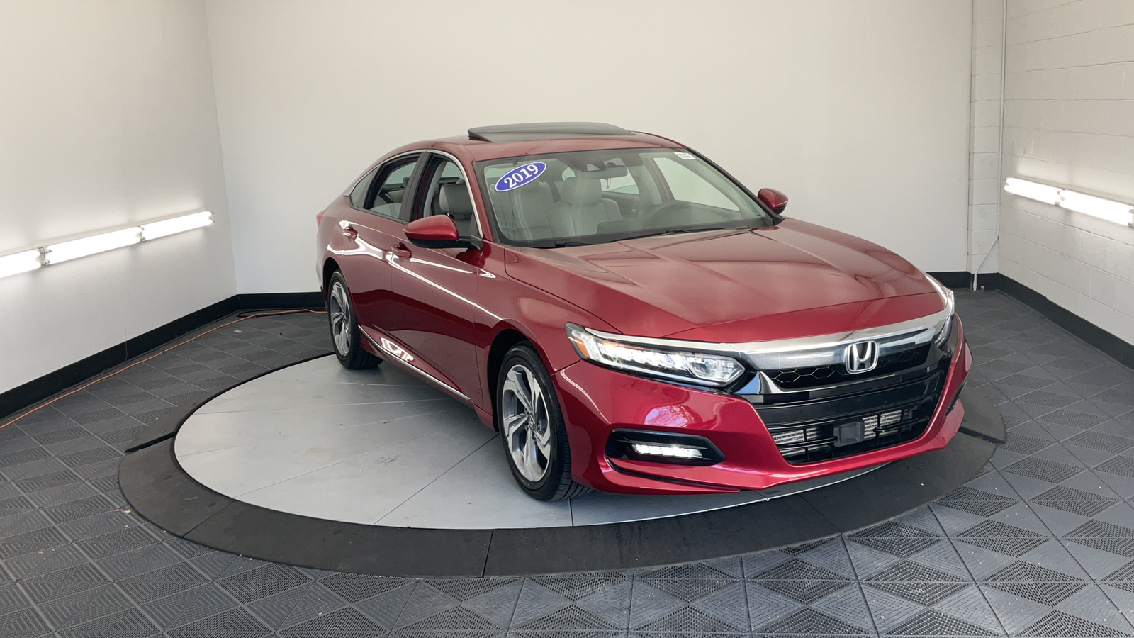 2019 Honda Accord EX 1