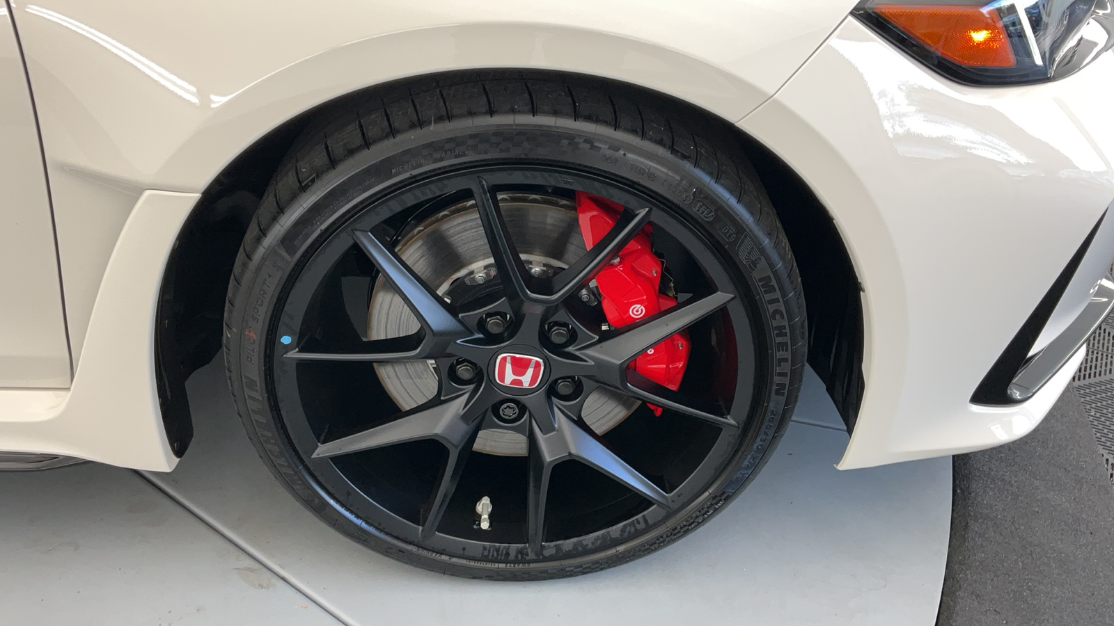 2025 Honda Civic Type R Base 34