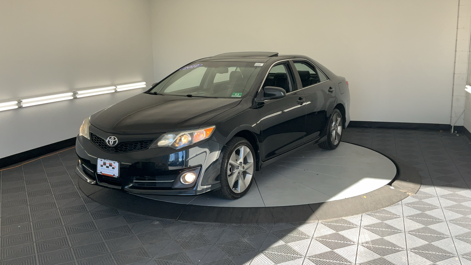 2012 Toyota Camry SE 8