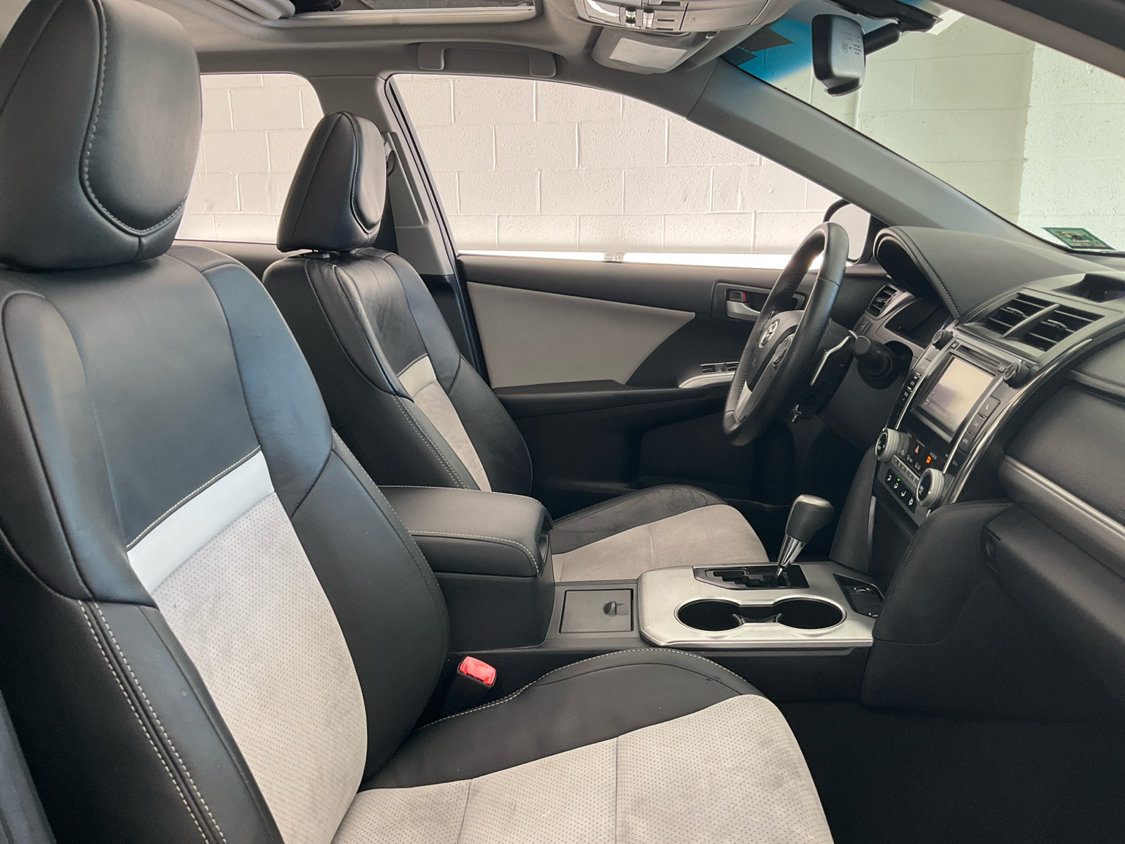 2012 Toyota Camry SE 25