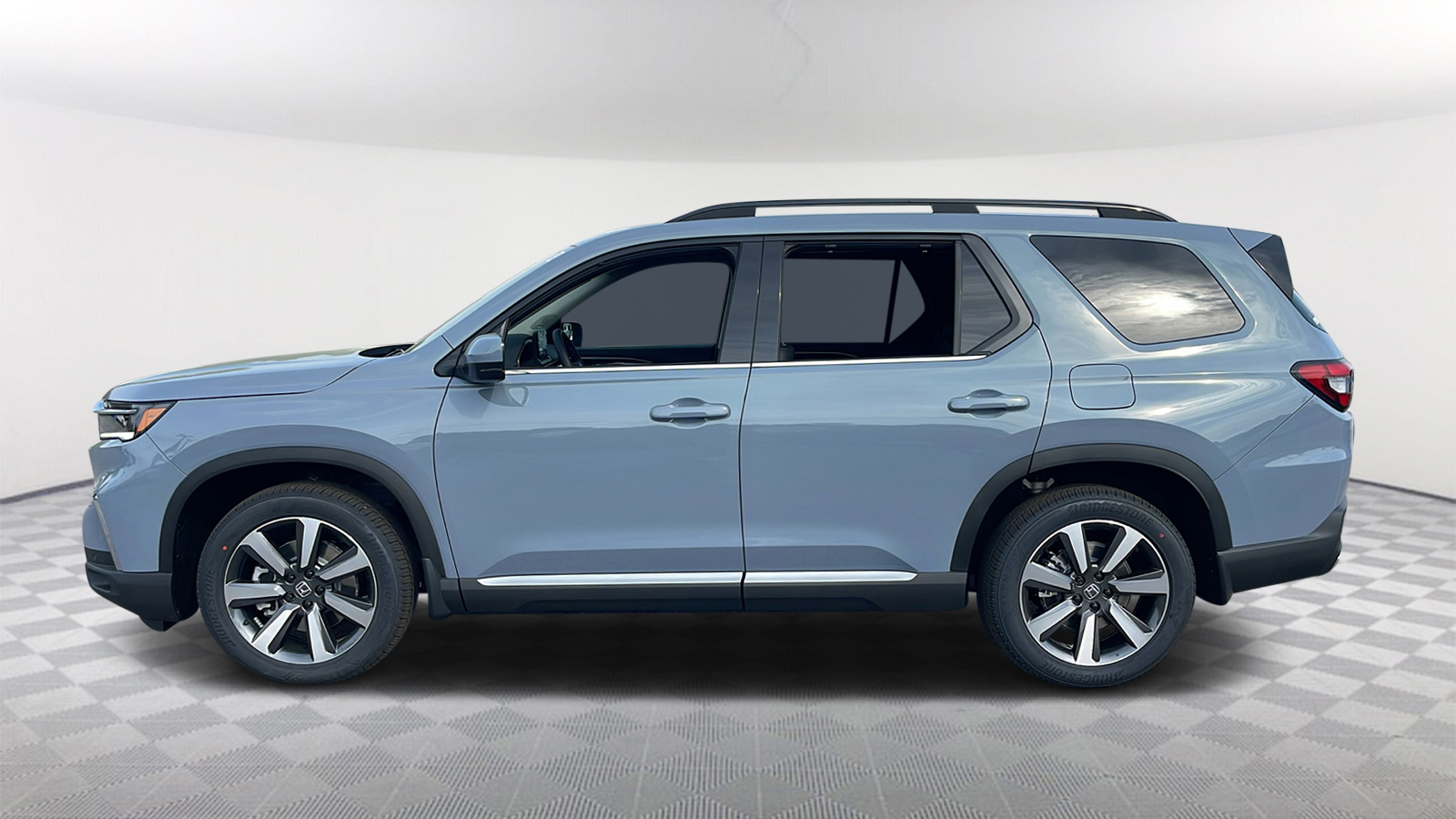 2025 Honda Pilot Touring 4