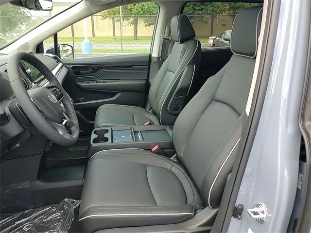 2025 Honda Odyssey Touring 10