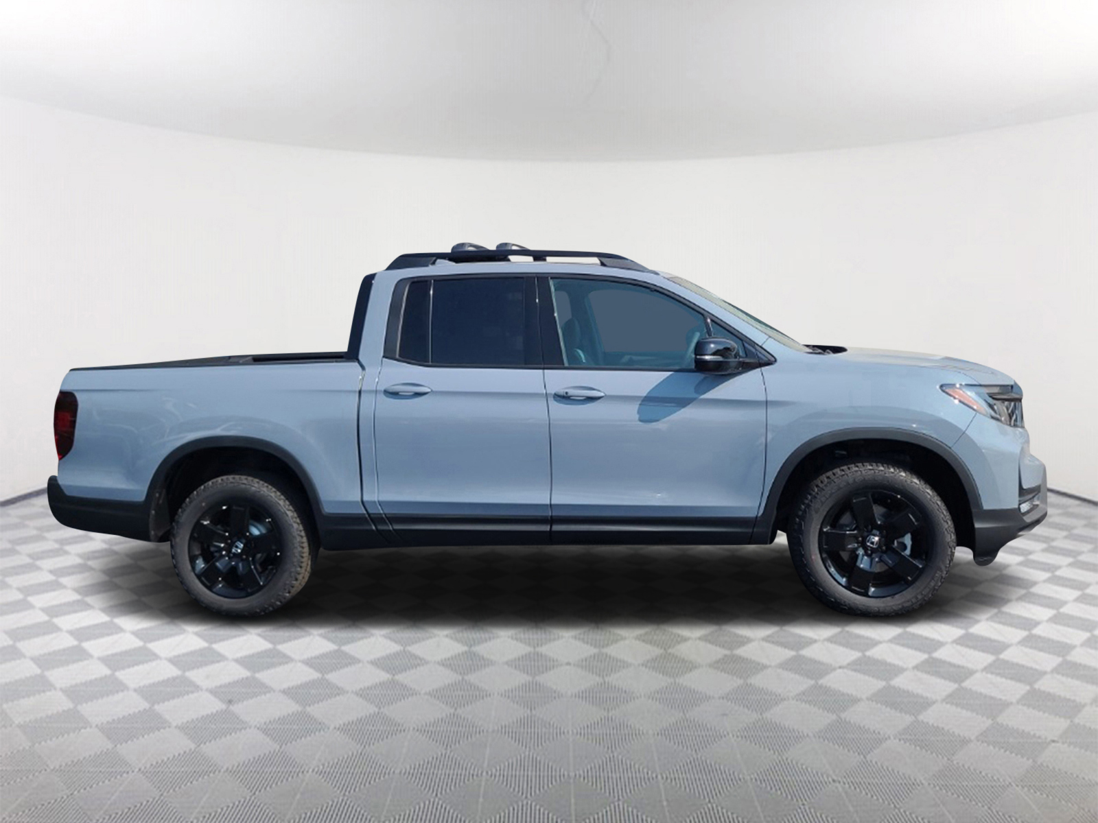 2025 Honda Ridgeline Black Edition 4