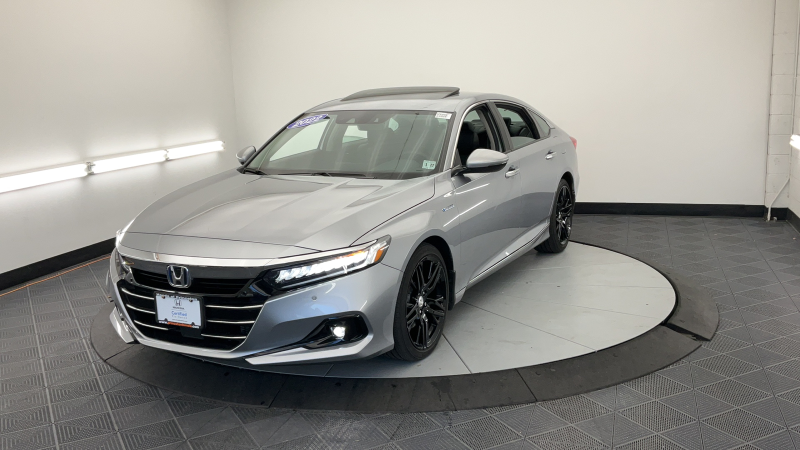 2022 Honda Accord Hybrid Touring 8