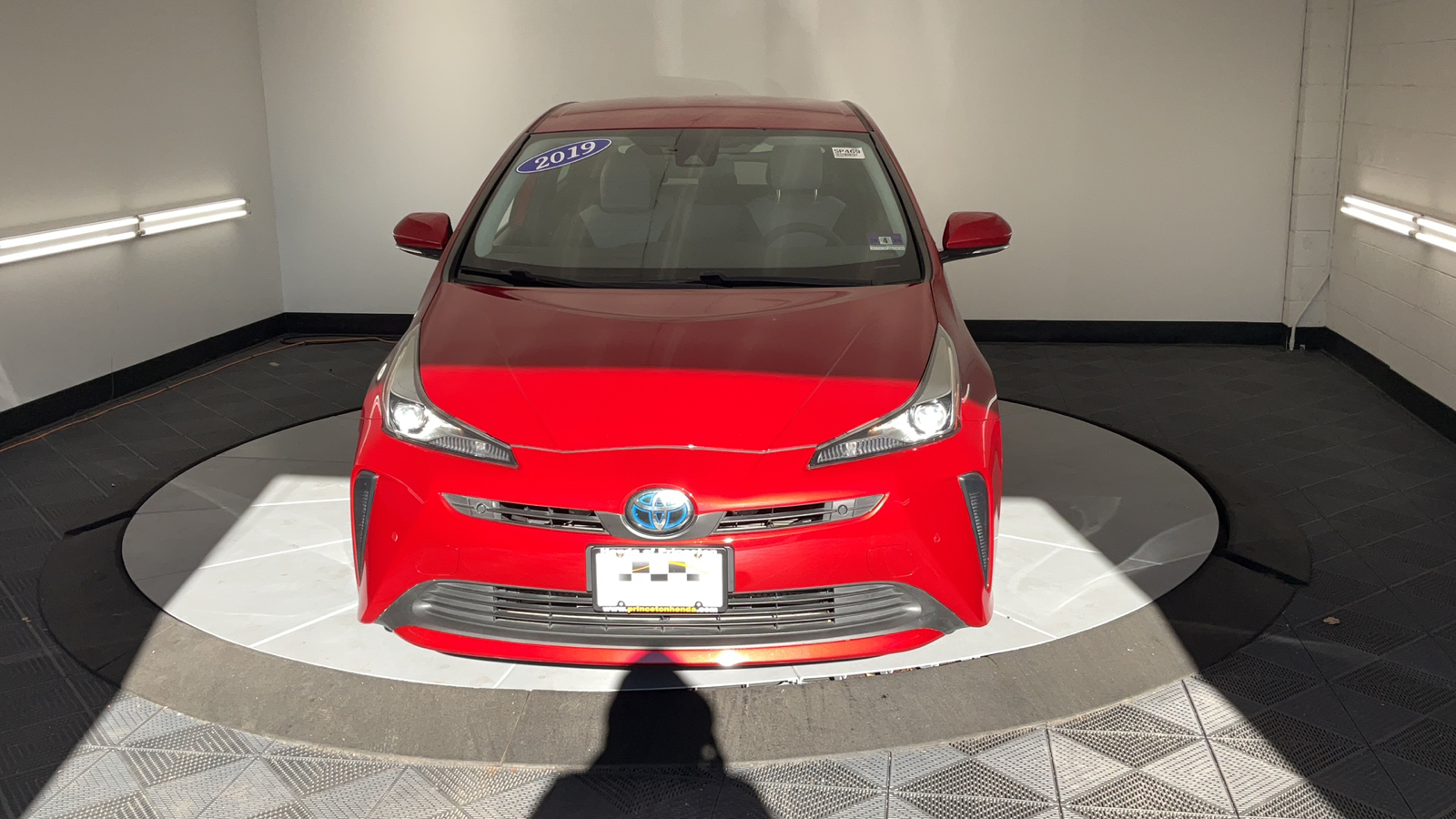 2019 Toyota Prius L 7