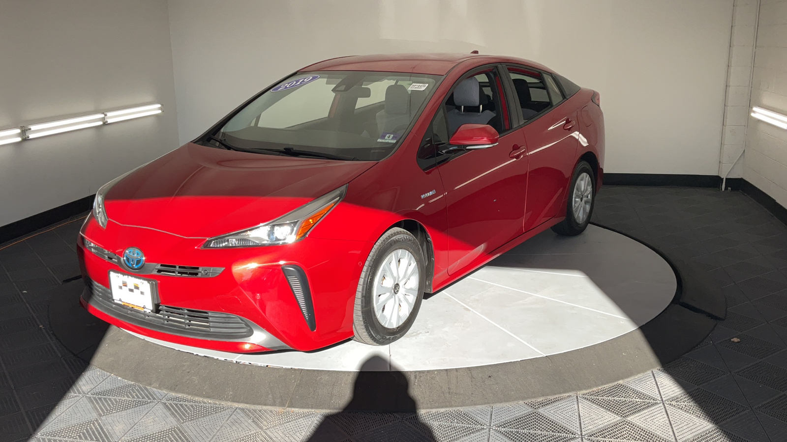 2019 Toyota Prius L 8