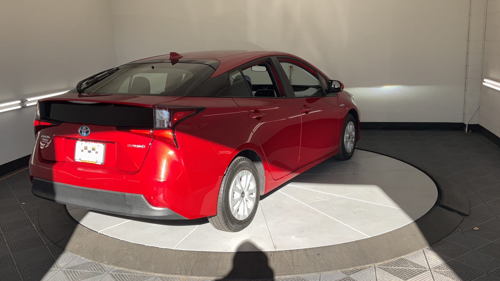 2019 Toyota Prius L 12