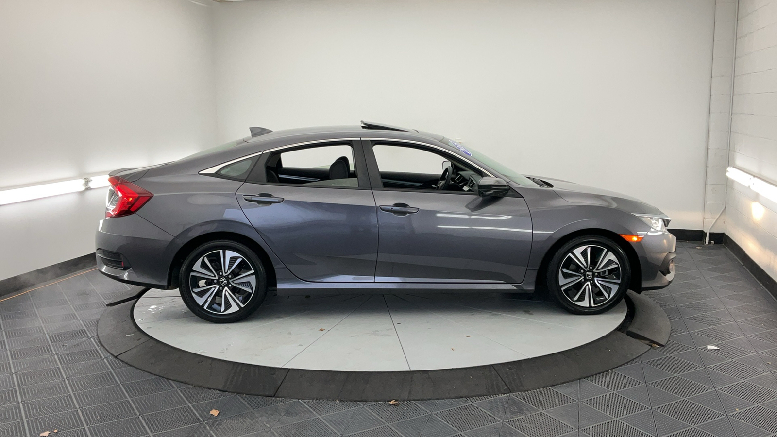 2018 Honda Civic EX-L 13