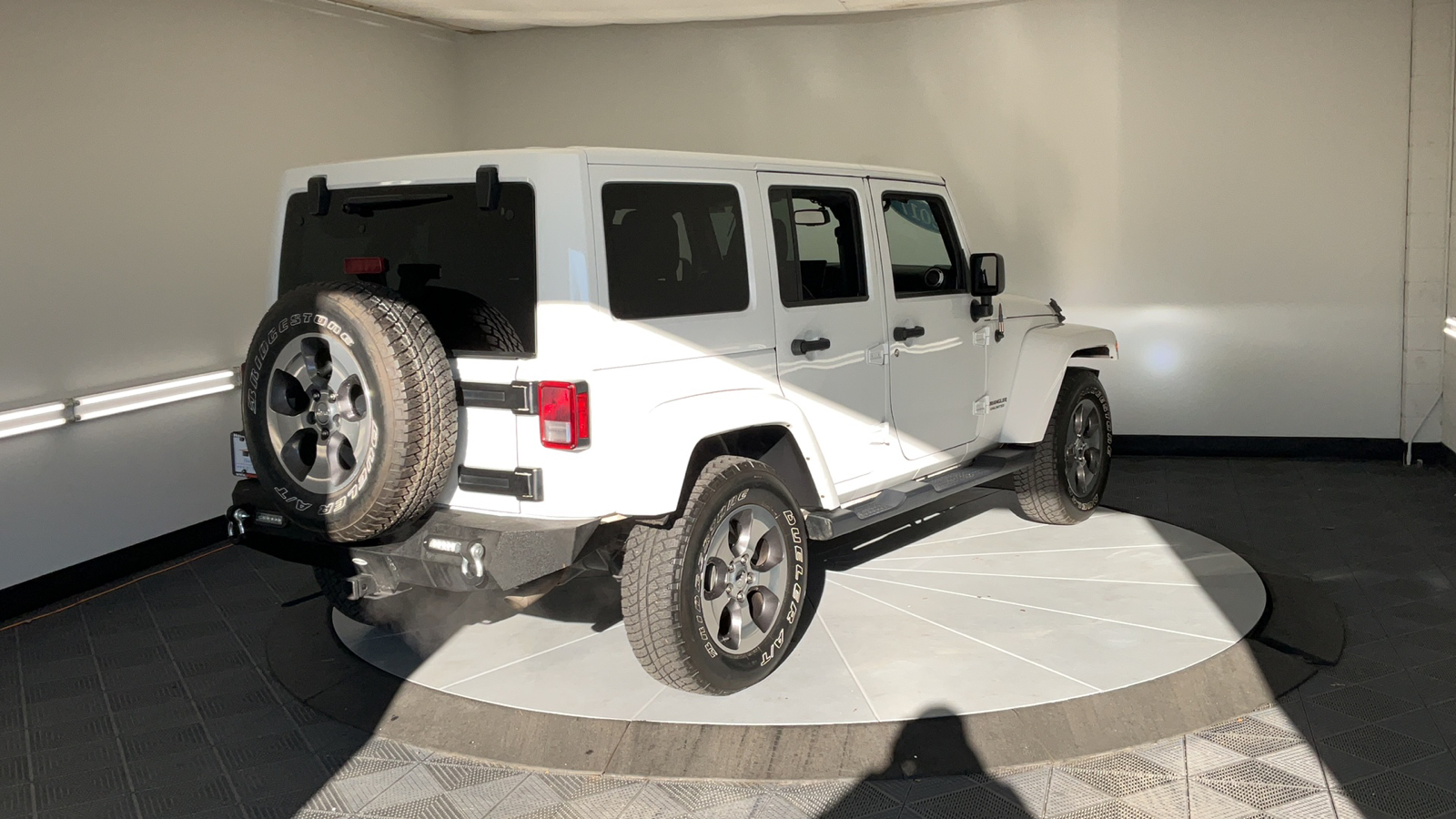 2017 Jeep Wrangler Unlimited Sahara 12