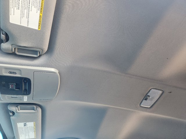 2019 Toyota Camry SE w/ Pre-Collision Alert 24