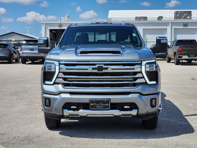 2024 Chevrolet Silverado 3500HD High Country 2