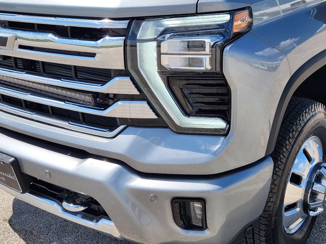 2024 Chevrolet Silverado 3500HD High Country 9