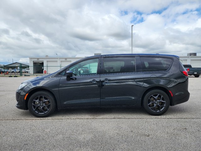 2020 Chrysler Pacifica Touring w/ S Appearance Pkg 4