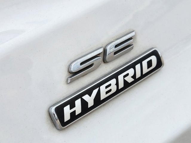 2020 Ford Fusion Hybrid SE 13