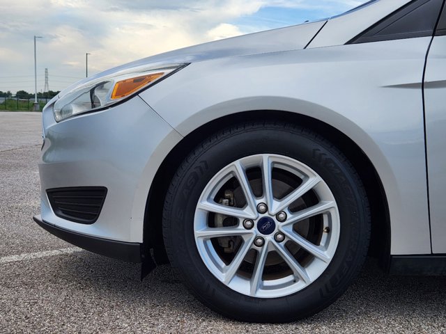 2015 Ford Focus SE 8