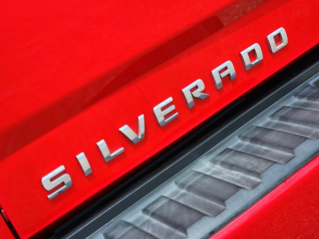2018 Chevrolet Silverado 1500 Custom 12