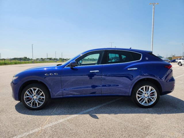 2021 Maserati Levante Base 4