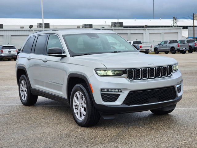 2022 Jeep Grand Cherokee Limited 3