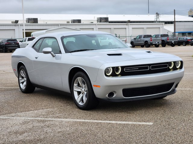 2022 Dodge Challenger SXT 3