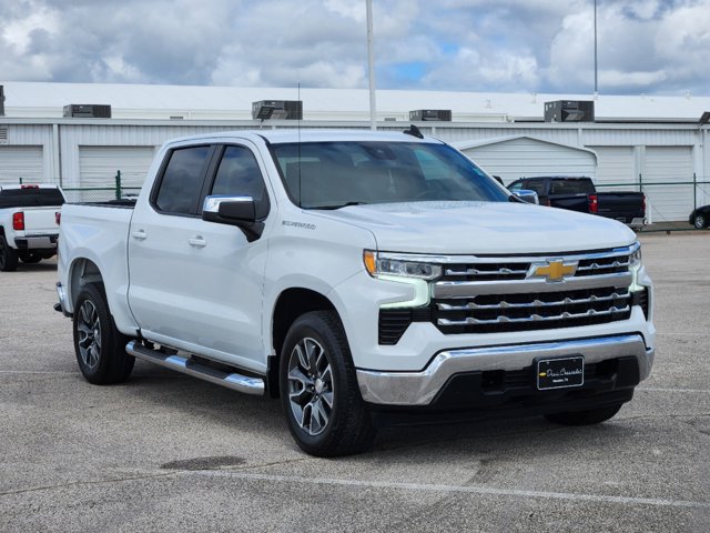 2023 Chevrolet Silverado 1500 LT 3