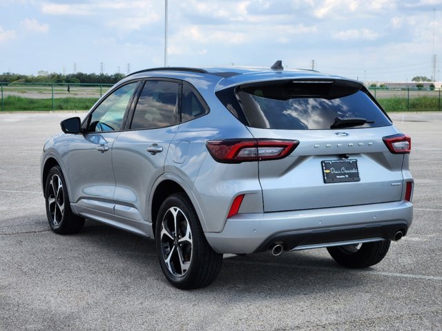 2023 Ford Escape ST-Line Elite 7