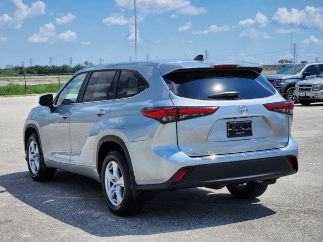 2023 Toyota Highlander L 7