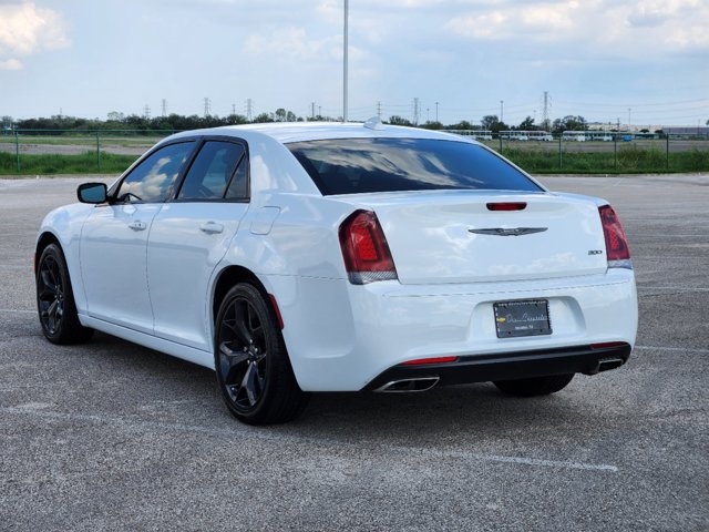 2023 Chrysler 300 Touring 7