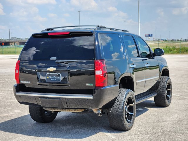 2011 Chevrolet Tahoe LTZ 5