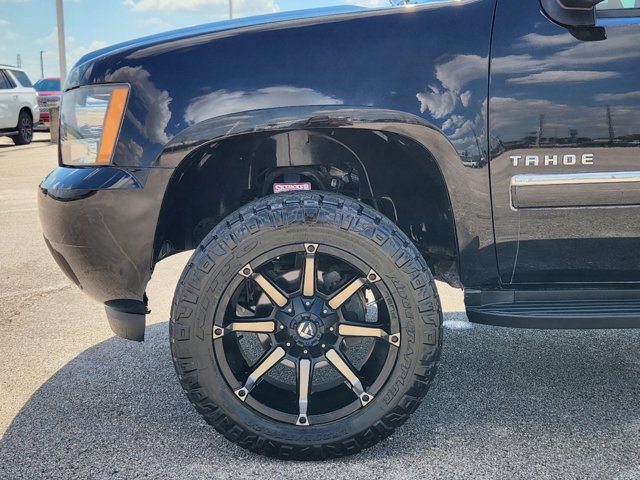 2011 Chevrolet Tahoe LTZ 8