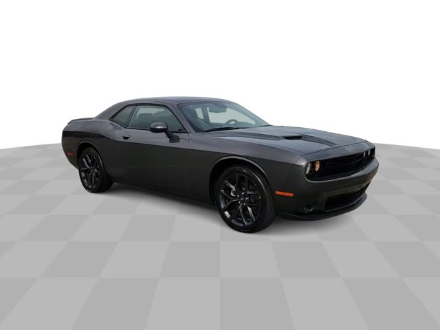 2022 Dodge Challenger SXT 2