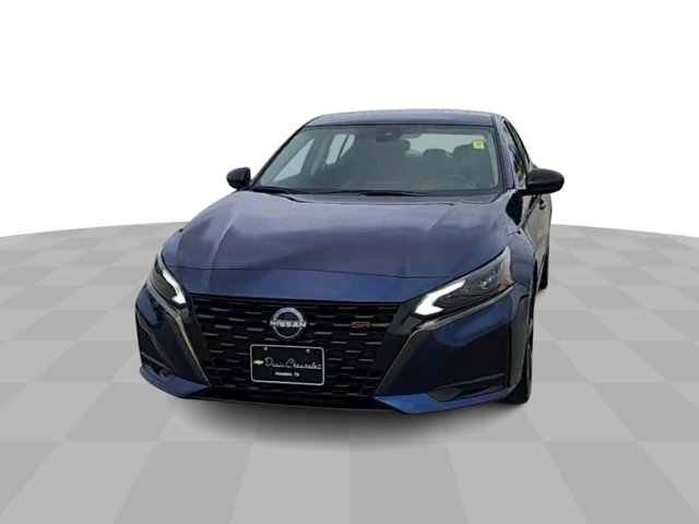 2023 Nissan Altima 2.5 SR 3