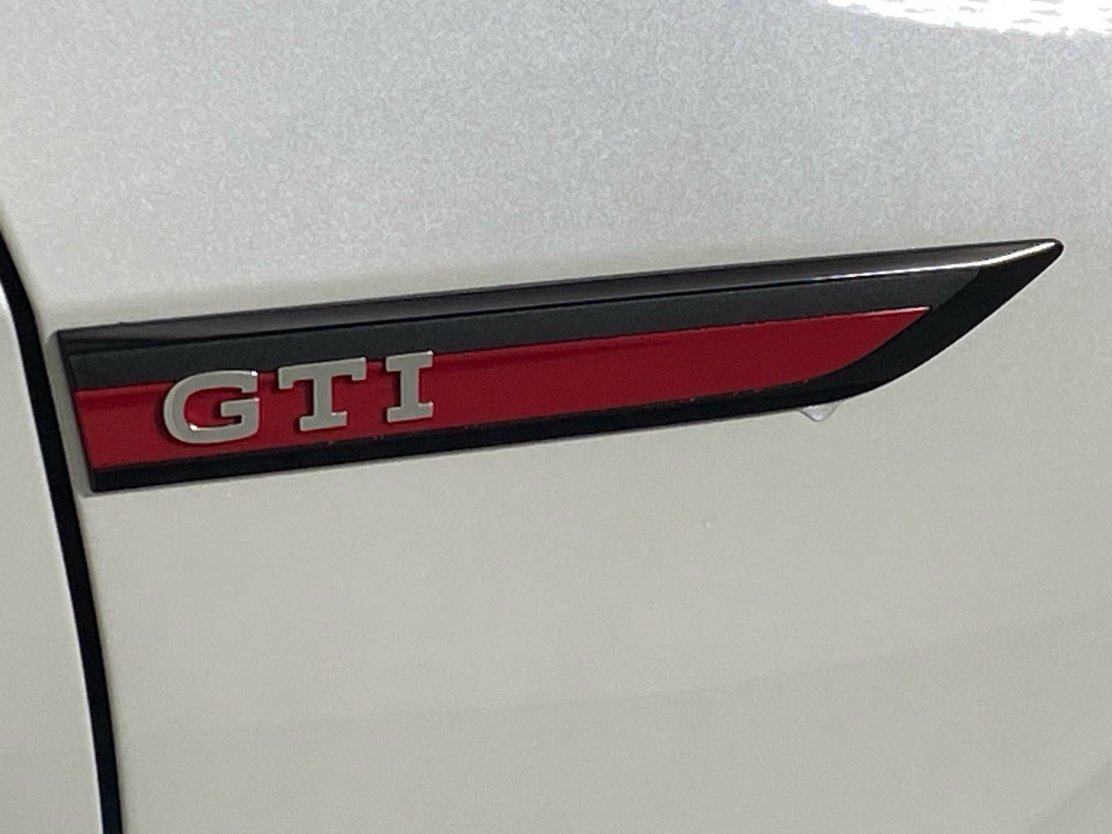 2024 Volkswagen Golf GTI 2.0T S 12