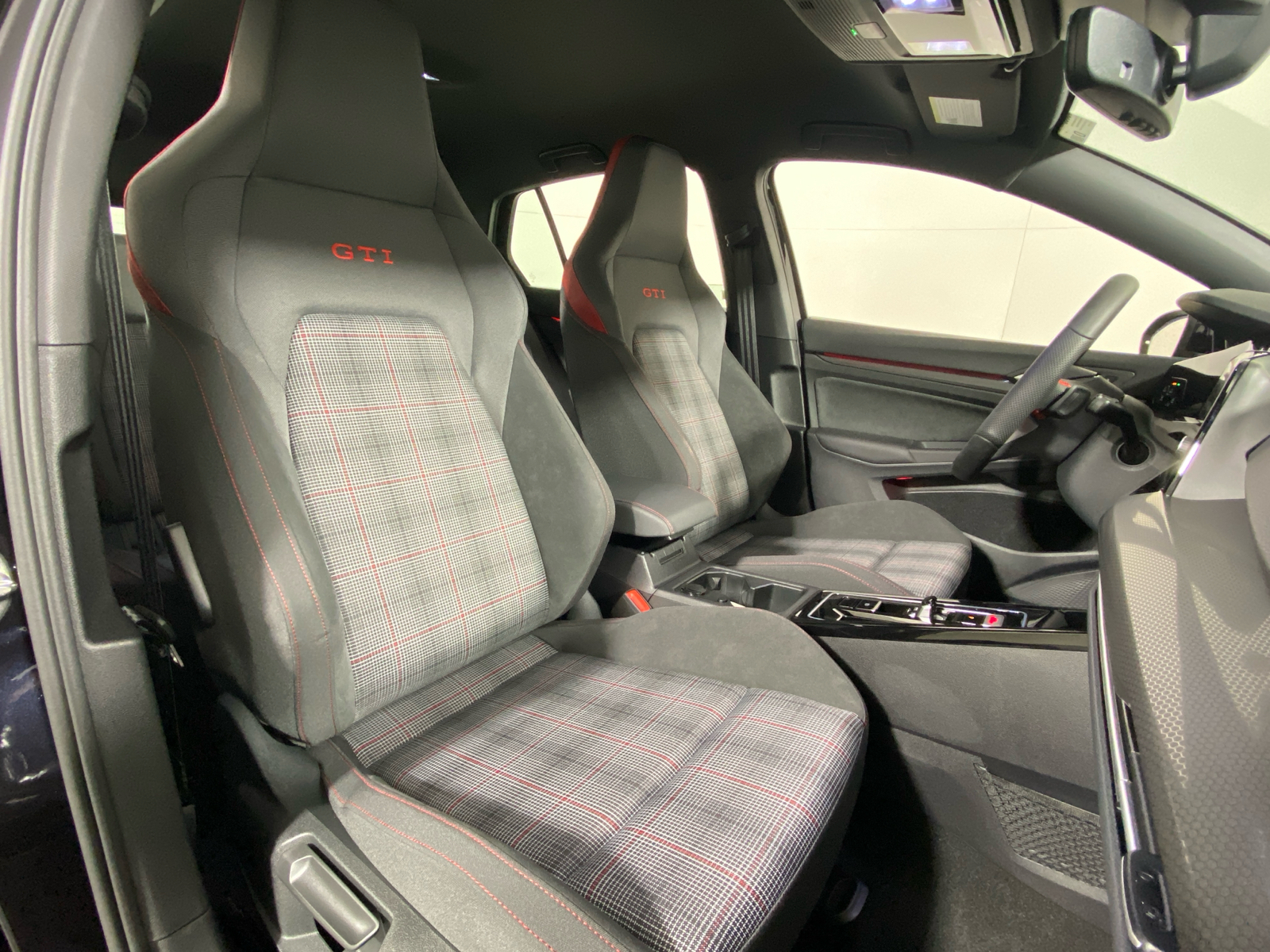 2024 Volkswagen Golf GTI 2.0T S 9