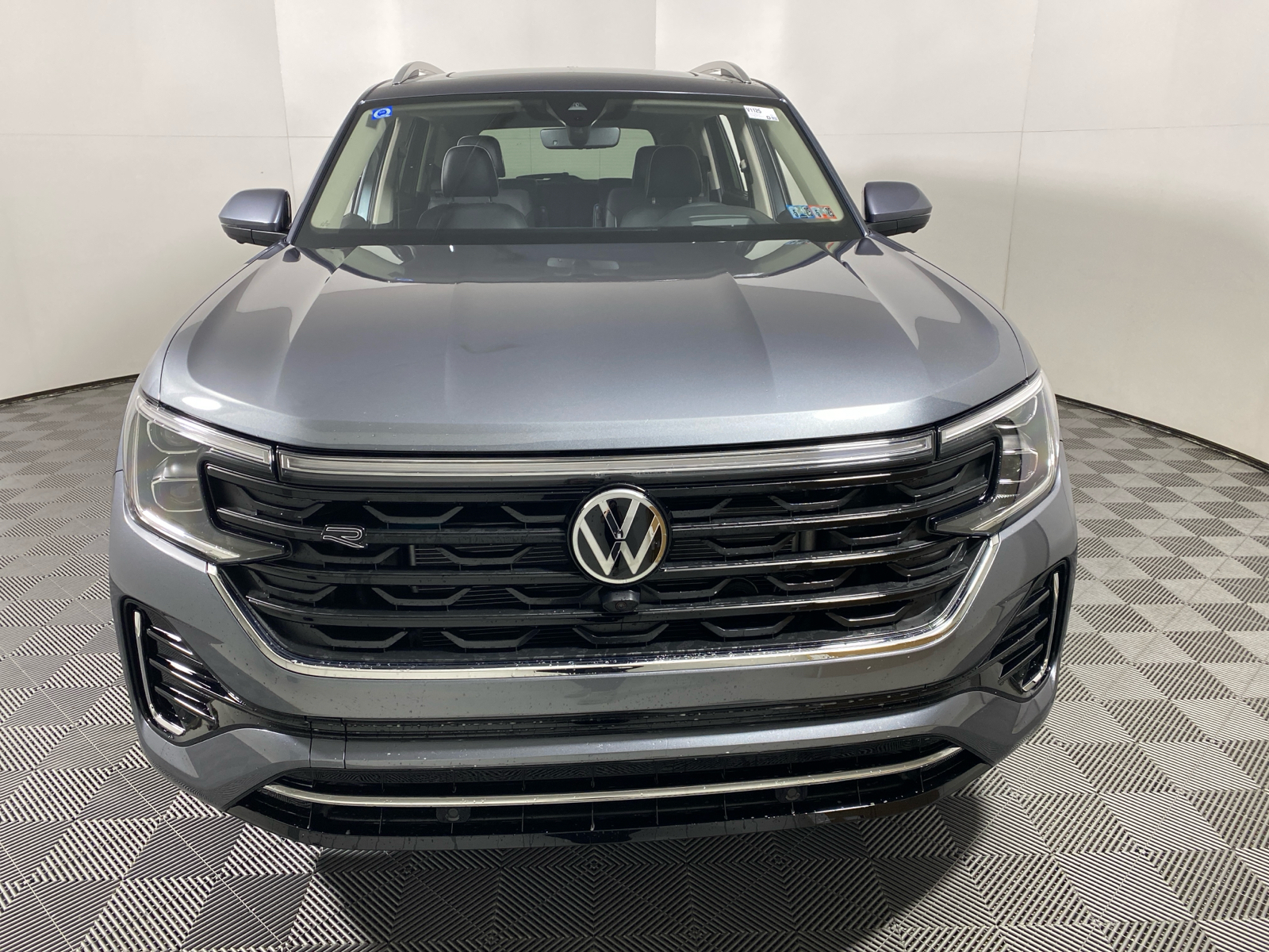 2024 Volkswagen Atlas 2.0T SEL Premium R-Line 3