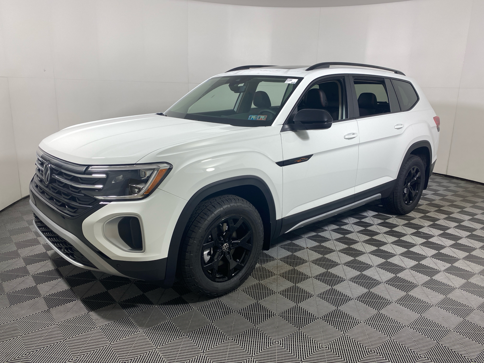 2024 Volkswagen Atlas 2.0T Peak Edition SE w/Technology 4