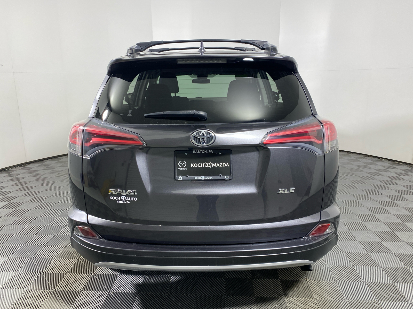 2017 Toyota RAV4  9