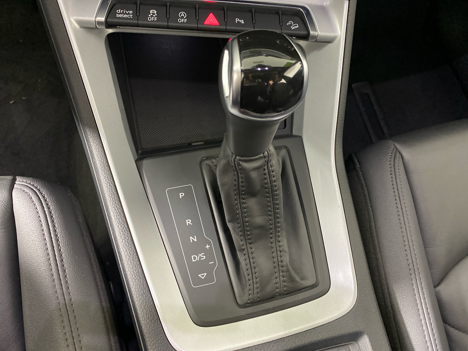 2021 Audi Q3  39